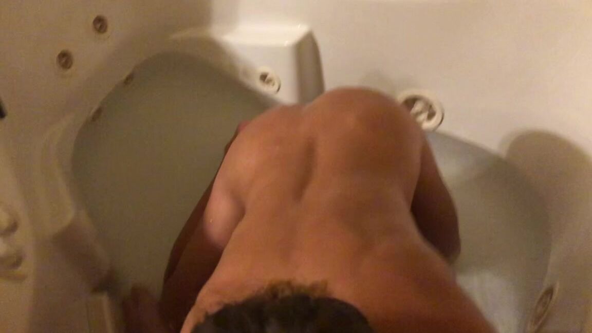 Lora Cross Mountain Babe Fucks After Hiking