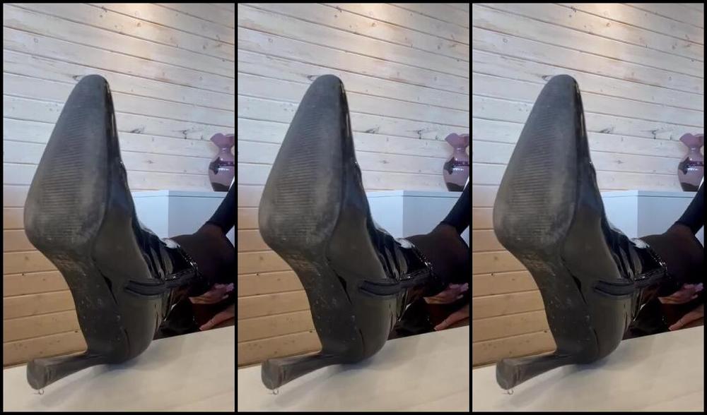 Lina S Feet Nicknamed Linacarina420 03 07 2025 Onlyfans Video Nylon Desk Tease To Make The Boys Weak