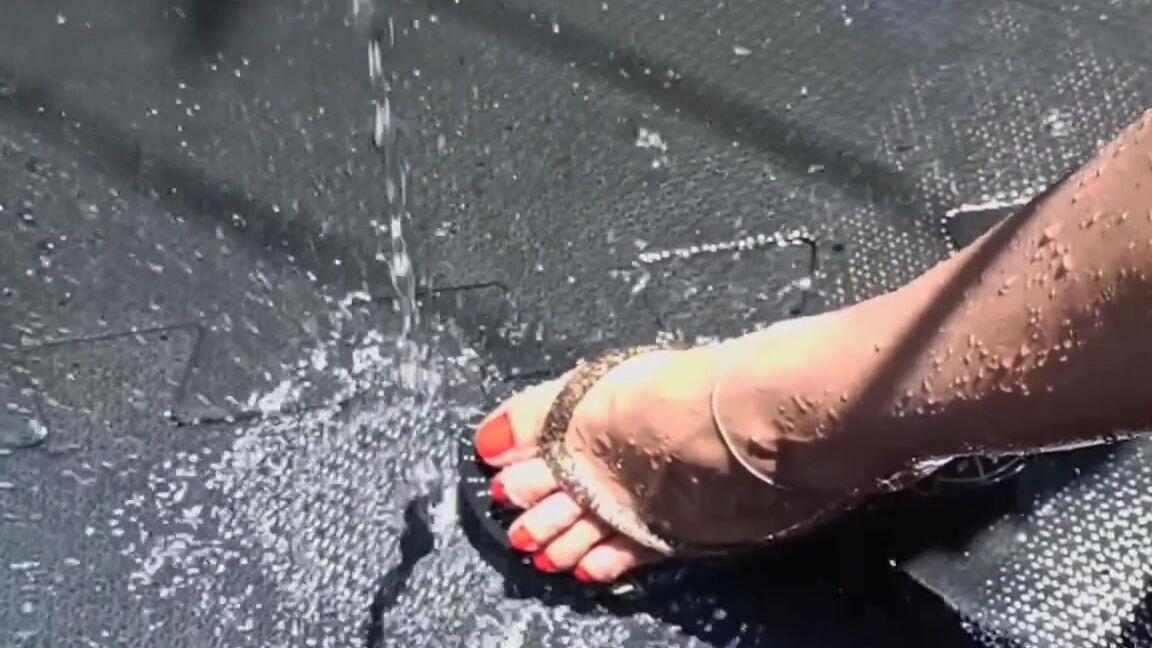 Raposinha Feet Nicknamed Raposinhafeet Foot Fetish 01 19 2022 Onlyfans Video Pack Da Piscininha Parte 1 Solinhas Bem Enrugadinhas De Tanto Ficar Na Agua