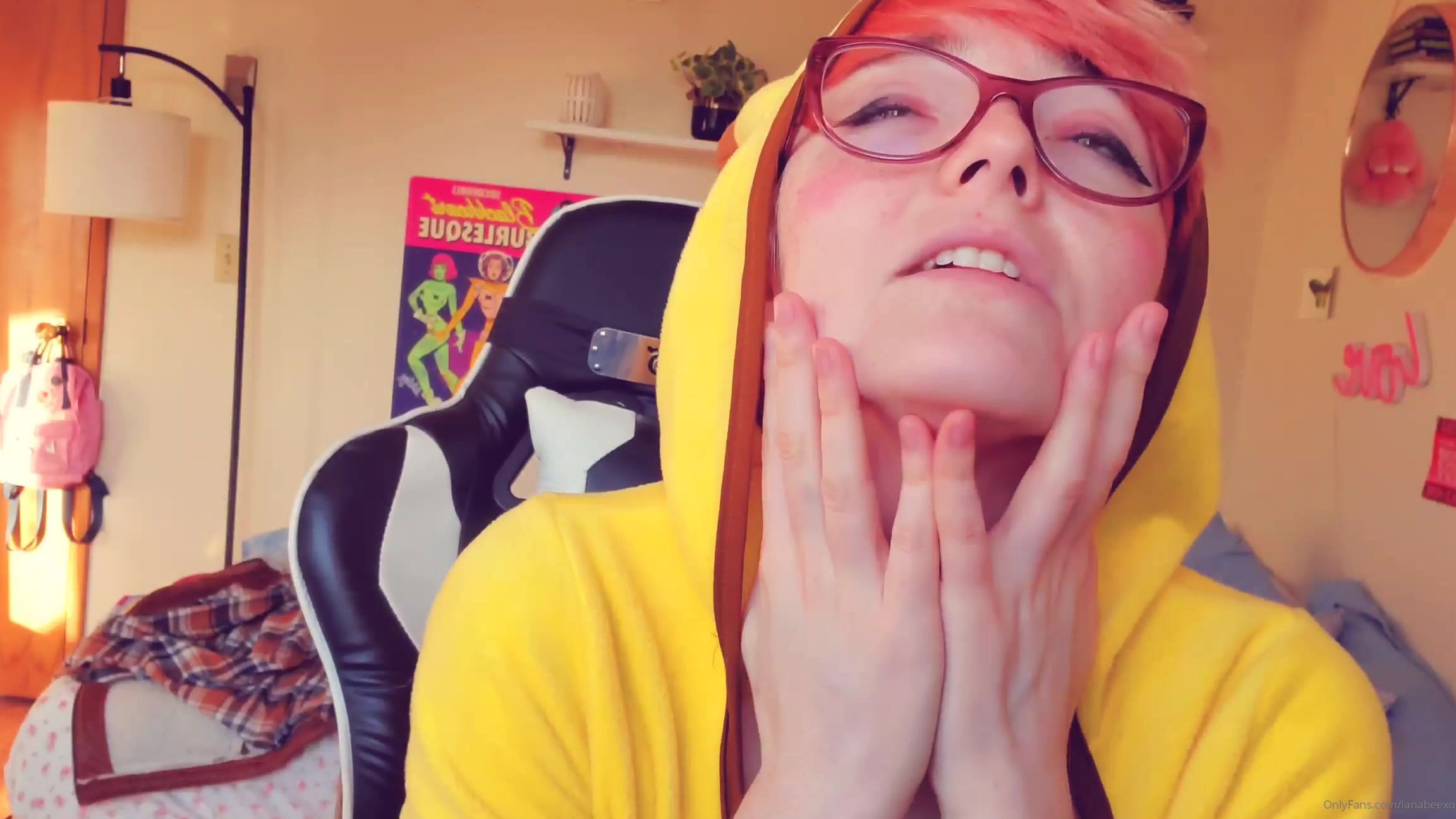 Lanabeexo Hi You Wanted Dirty Talk Right Dm Me Other Scenarios You Ve Fantasized About And I