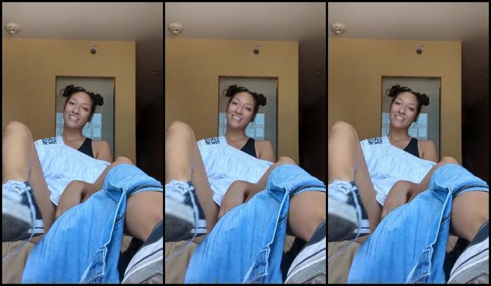 Giantesscleo Onlyfans Watch As I Strip Down After Walking All Day In My Converse Completely With Smelly Toes And Self Wor