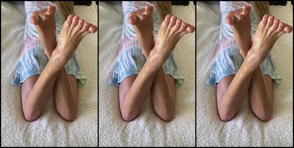 Brooke Jones Nicknamed Myposedtoesvip Onlyfans All Oiled