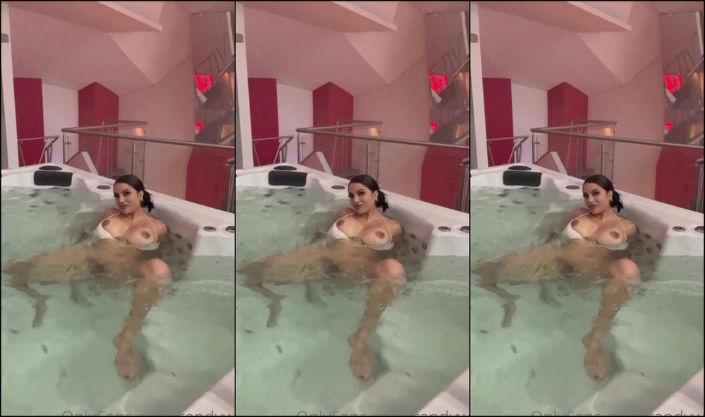 Candyw Look The Best Hot Bundle What Are You Into In Super Hot