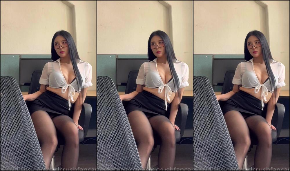 Bomi Onlyfans Collection 24