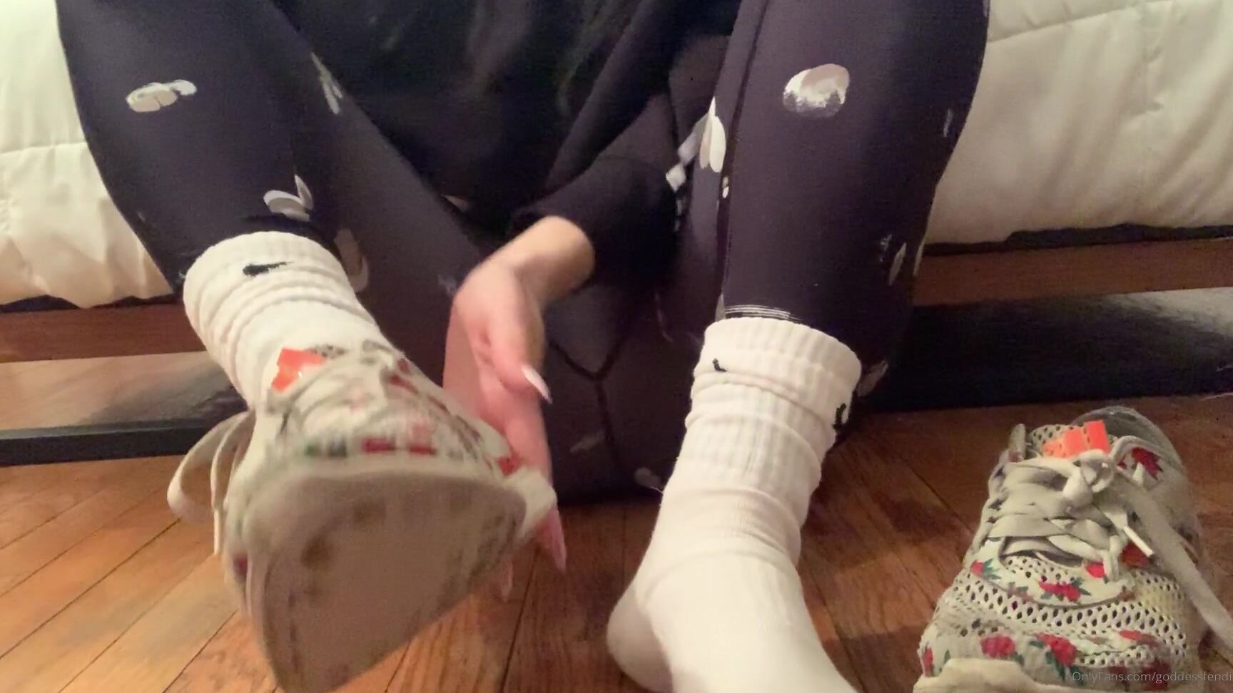 Goddessfendi Post Work Out Sweaty Sock And Shoe Removal And Smell Come Take A Whiff