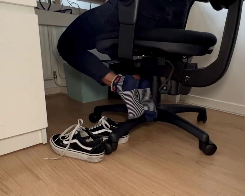 Stillsinning Nicknamed Stillsinning Onlyfans Have Fun With Me While I Study 7