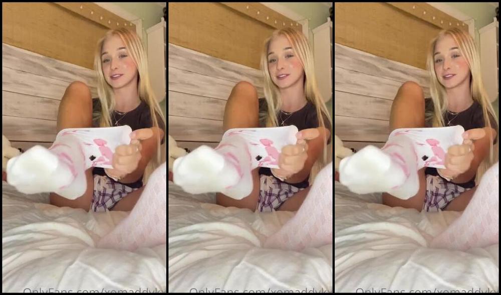 Goddess Kaylee Aka Xomaddykxo Onlyfans Enjoy My Sweet Soft Soles And Mismatched Socks Hehe Goodnight Would You Be Able To Stop Yourselp