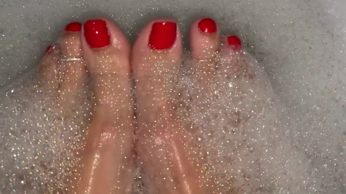 Catprincessfeet Onlyfans Splish Splash Fckr Slow Motion Or Regular 1