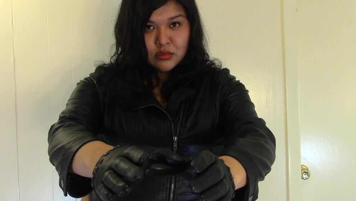 Deesdeepthroat Dee In Leather