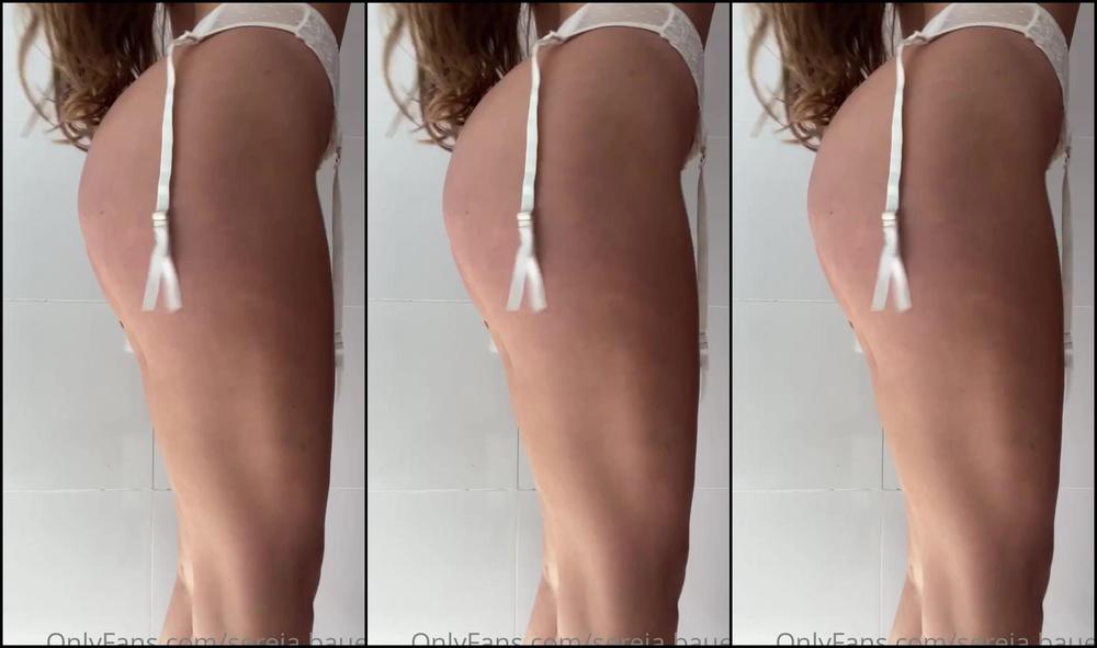 Sereia Bauer 2593047497 09 10 2022 Queria Umas Meias Brancas Pra Combinar O Que Voc S Acham