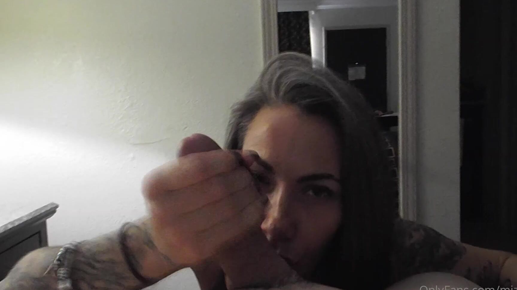 Mizxtrix Wake N Blow Cum Swallowing