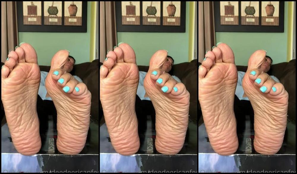 Deedeericanfeet Onlyfans Throwback From Dec 2017 For Those Who Keep Asking Me For My Old Vids But This One Was A Custom For