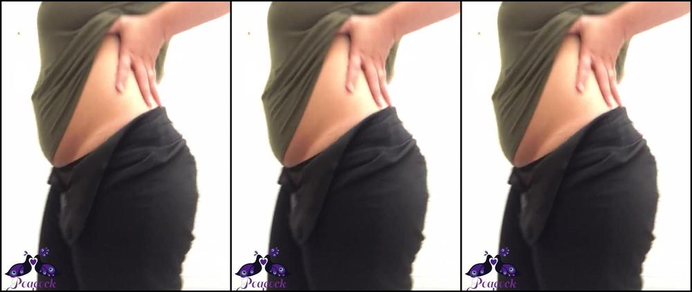 twopeacockprod-21-11-2019-90570737-bathroom-boobies-9