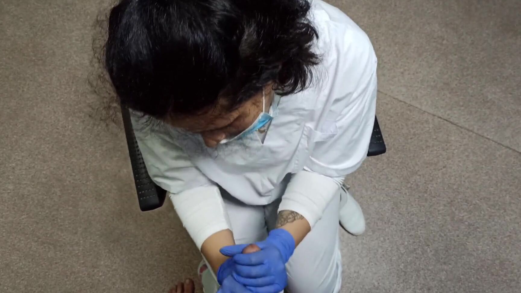 Russisk Sygeplejerske Suger Patientens Pik Pov