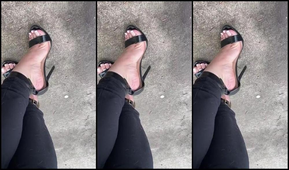 Aminamarie Onlyfans I Love These Had These For A While Definitely Need To Get A New Pair Lol But Im Going To Wear T 9 C