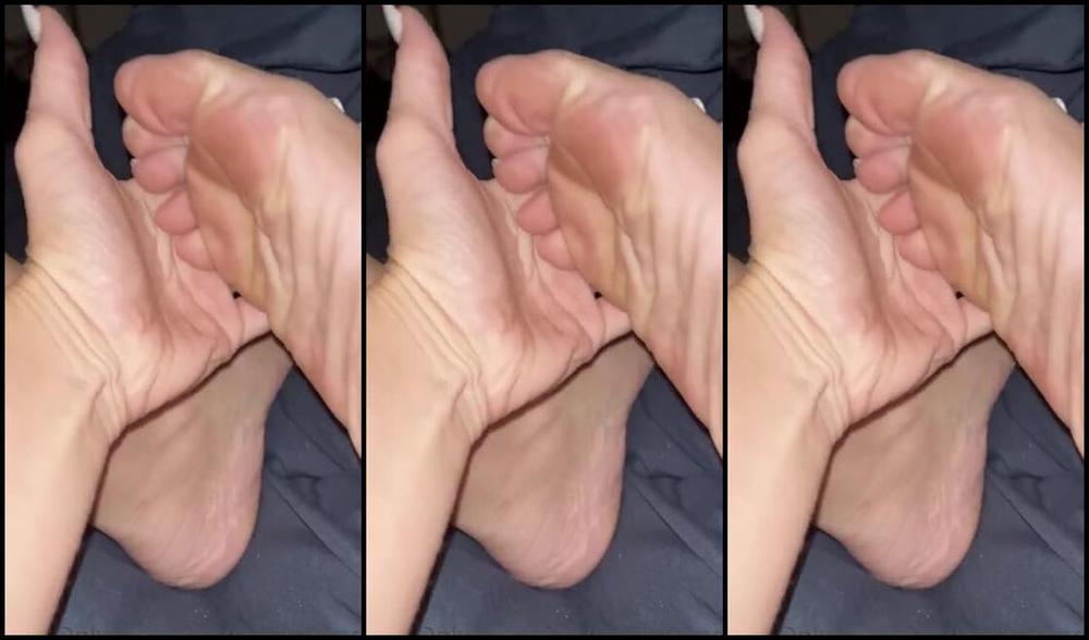 Foot Fetish Blonde Nicknamed Fetishblonde Onlyfans Late Night Foot Play Showing Off My Long Sexy Toes Spreading Them Apart Wiggling Them Showing