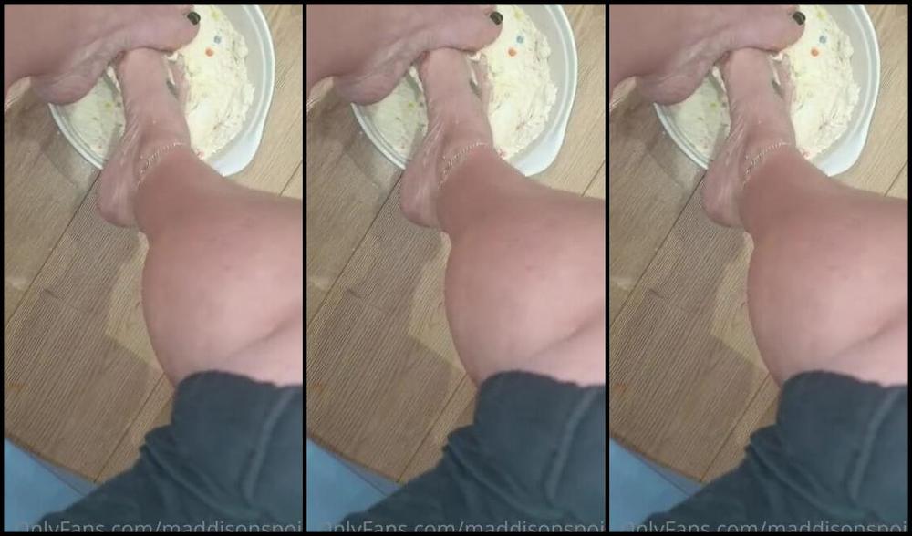 Maddison Spoilt Nicknamed Maddisonspoilt Onlyfans Yesterday I Made Cookies Imagine The Extra Flavour