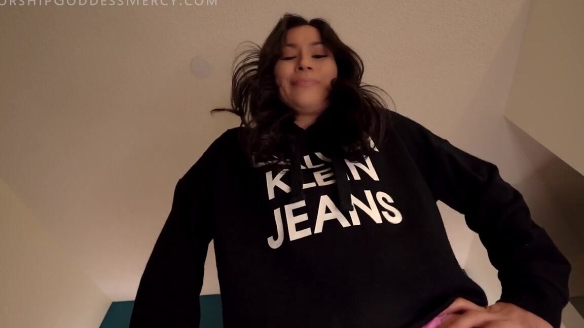 Goddess Mercy Aka Funaussiefilms Onlyfans Hahahhaa You Can Struggle All You Want But As A Tiny Shrunken Man What Exactlyp