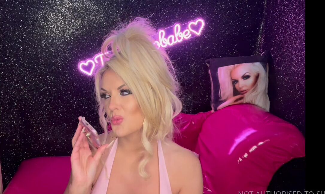 Tommiejobabe Station Babes Tv Inviting A Caller Onto The Show