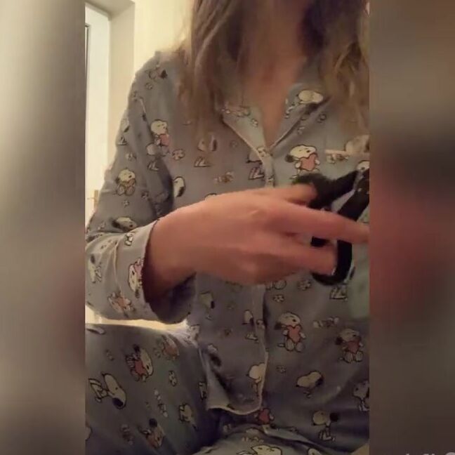 Miss Emma Rose Nicknamed Emmaemmarose Onlyfans Your Last Treat Of The Day Just Wait Till The End And Tell Me How Much