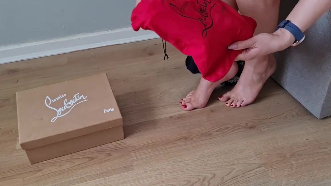 Kats Worn Heels Nicknamed Katswornheels Onlyfans More New Louboutins This Pair Gifted By Another Amazing Fan The So Kate Chevrons Are