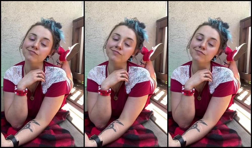 Missarcanaplus Nicknamed Missarcanaplus Onlyfans Little Video In The Pose And Shoe Dangle