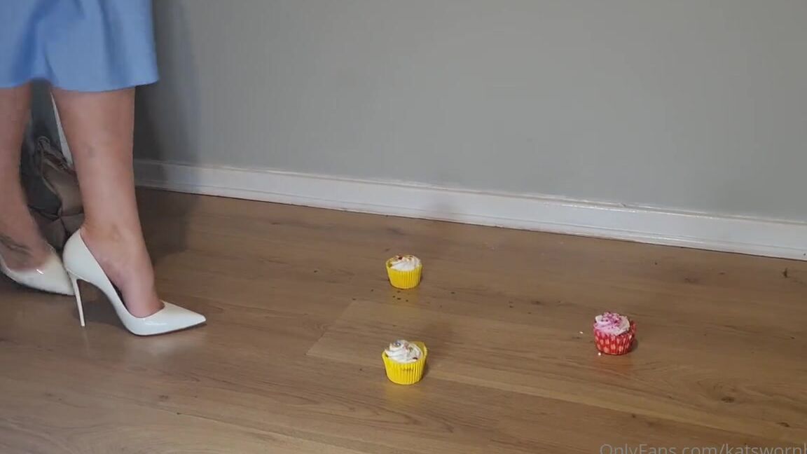 Kats Worn Heels Nicknamed Katswornheels Onlyfans Cupcake Crushing In My New So Kates