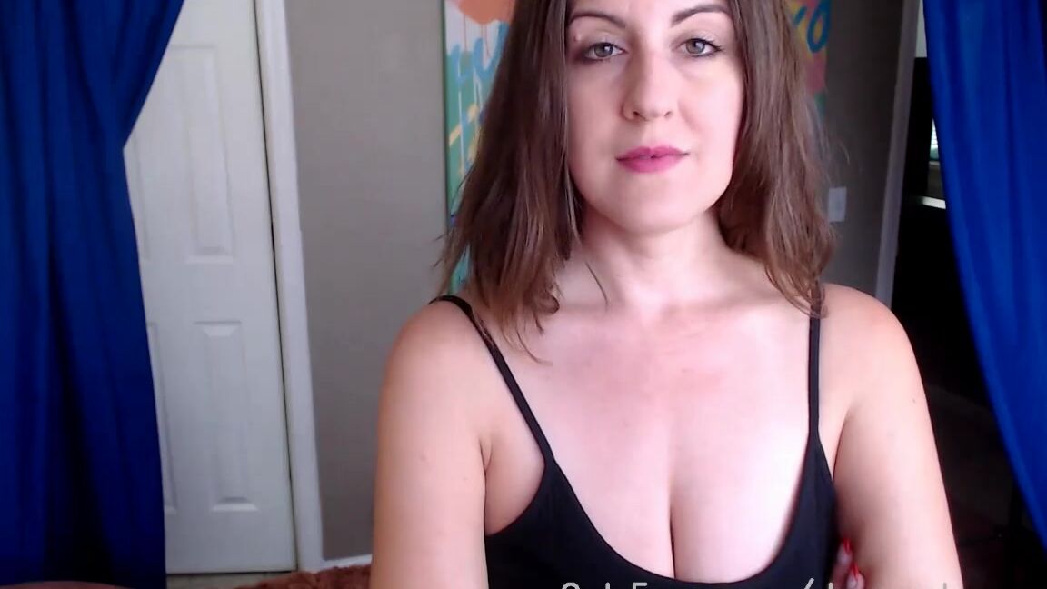 Ms Tomorrow Nicknamed Dommetomorrow Onlyfans Stream Started At 06132022 0333 Pm Opening A Big Gift