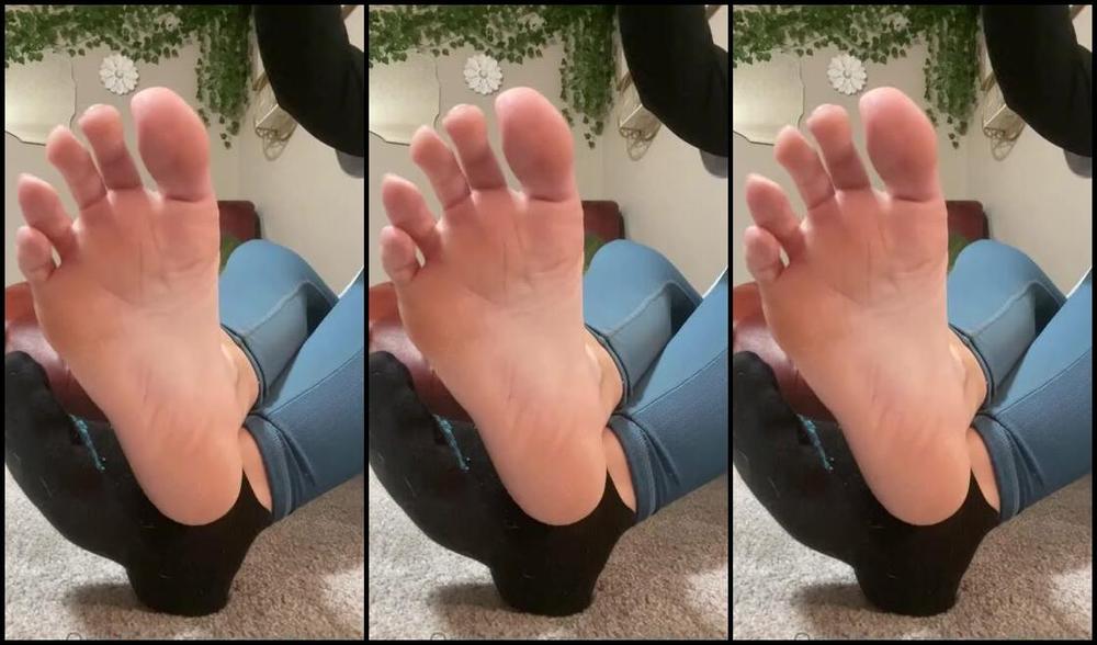 Goddess Mads Nicknamed Mad4Soles Onlyfans After 10 Miles My Soles Were Begging To Be Out Of These Socks Now I Just Wish I Had A Foot Boy