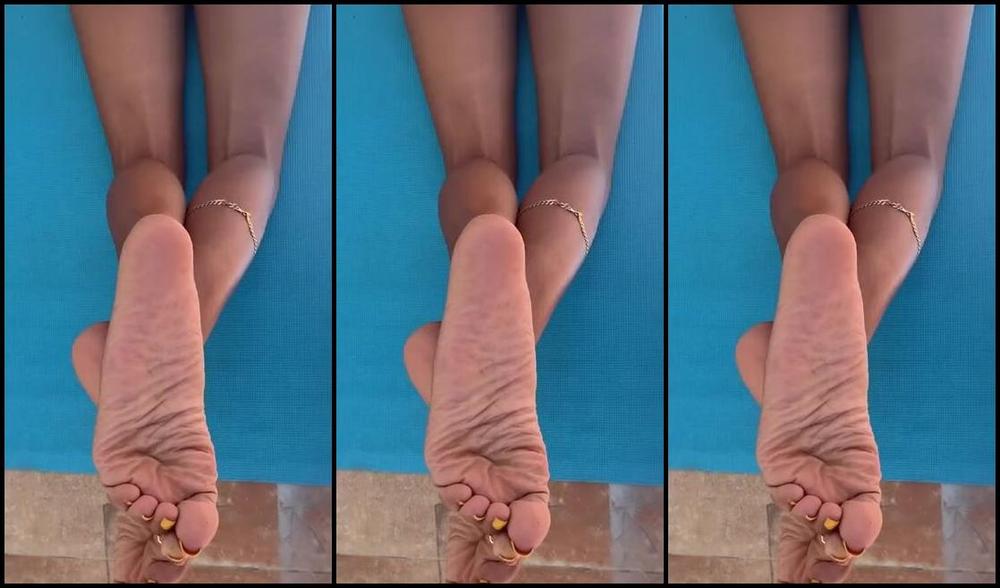 Queen Yessenia Nicknamed Queenyesseniasfeet Onlyfans A Little Bit Of Behind The Scenes Stuff