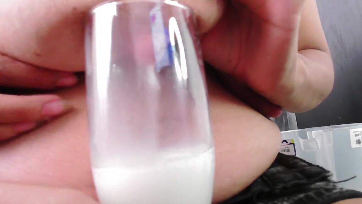"Estherr19" Breast Milk, Milking, Milk, Leche, Leche Materna, Lactating, Lactation, Lactating Lesbians, Boob Sucking, Nipple Sucking, Tit Sucking, Kink, Big Boobs, Latin, Suggest Estherr19 filling a glass of milk with my friend pornhub