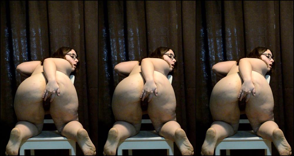 Lilkiwwimonster Striptease And Pussy Play