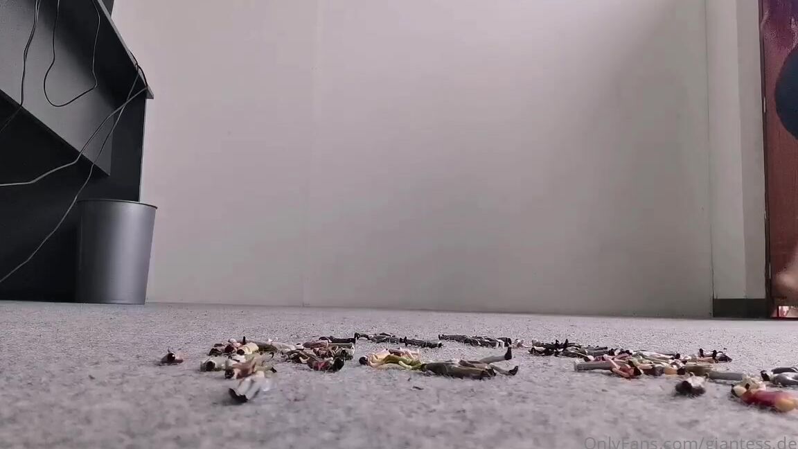 Giantess Debora Nicknamed Giantess Debora Onlyfans All My Guests At My Party Were Shrunk Now They Will Only Be My Toys To Please Me Full