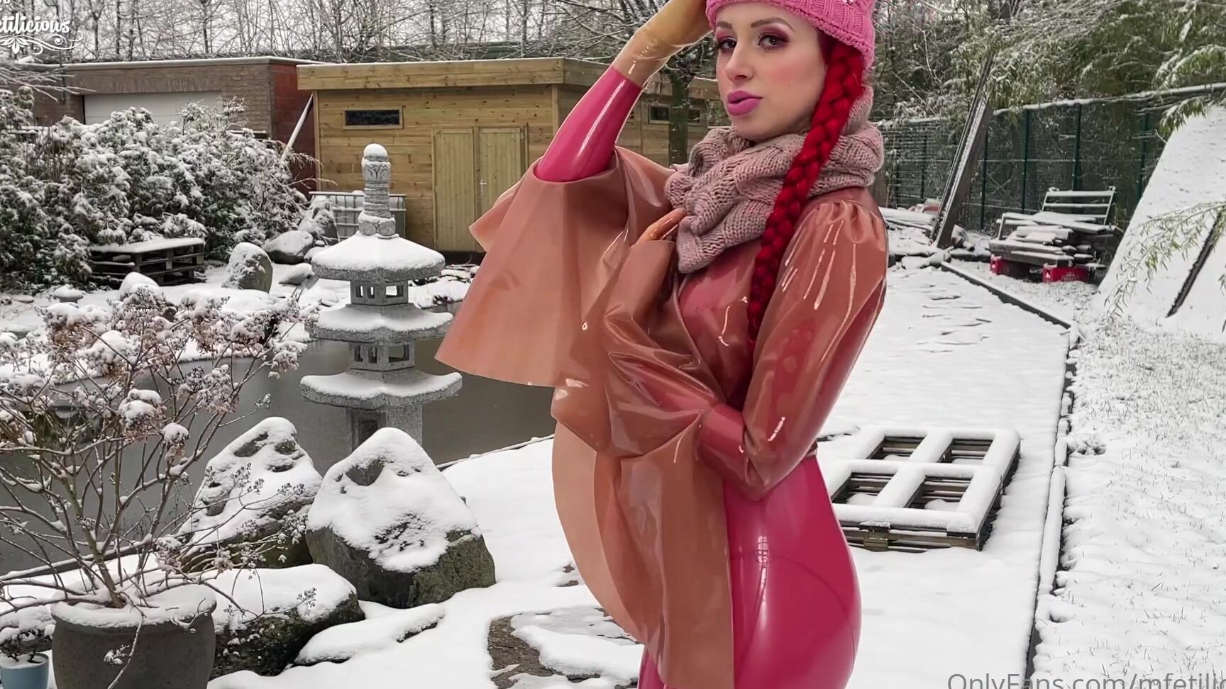 Mfetilicious Latex In The Snow For The First Time This Winter We Had Enough Snow To Make Some Ph