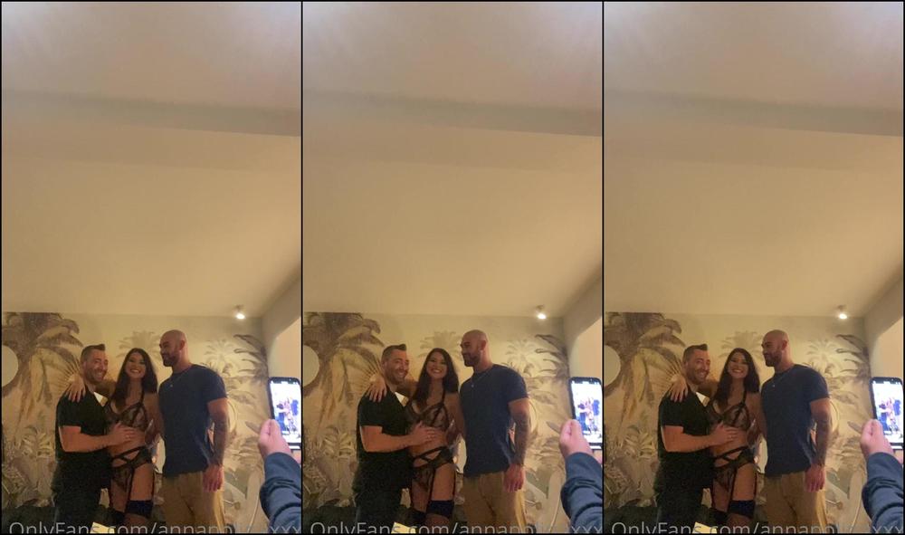 annapolinaxxxx-23-11-2021-2282154153-un-extrait-du-shooting-d-hier-beaucoup-de-rires-et-de-bonne-humeur-envie-de-voir-la-v