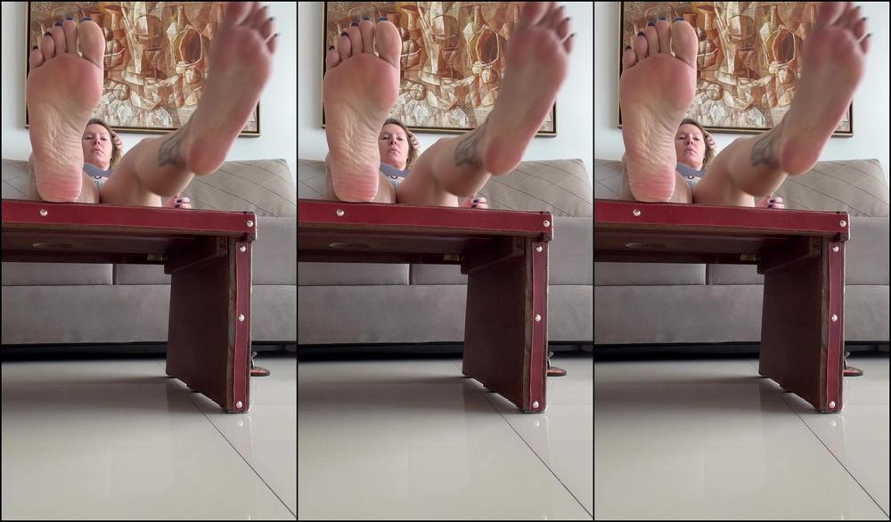 Grazigoddess 3004624021 09 25 2023 While I Listen To Music You Stick Your Face In My Soles Enquanto Eu Escuto M Sica