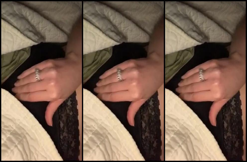 Anikkaalbrite Too Horny To Sleep