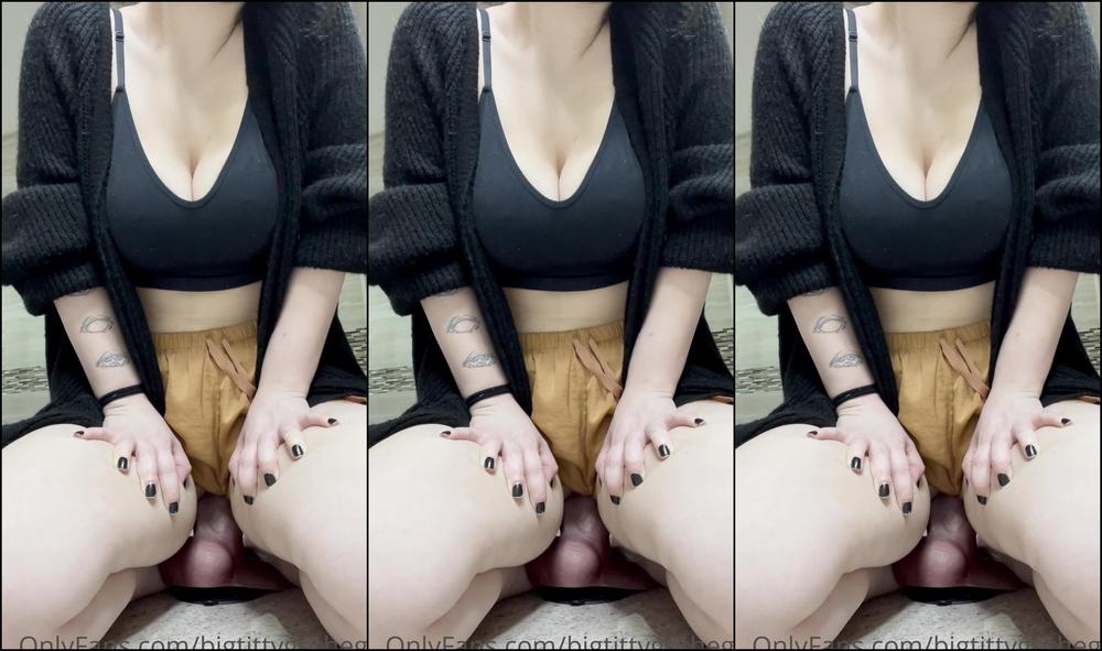 Bigtittygothegg 2349642872 02 02 2022 I Kept Getting So Horny Tonight So I Fucked My Big Toy On The Counter