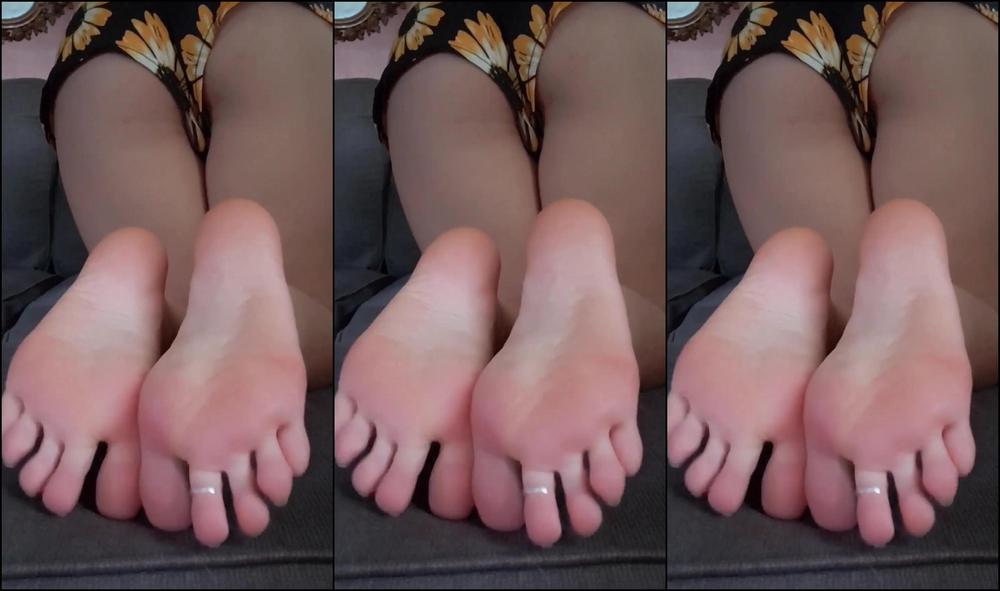 Taystoes Booty Soles And Toes I Hope You Like When I Show Off My Pretty Feet Shake My Ass For