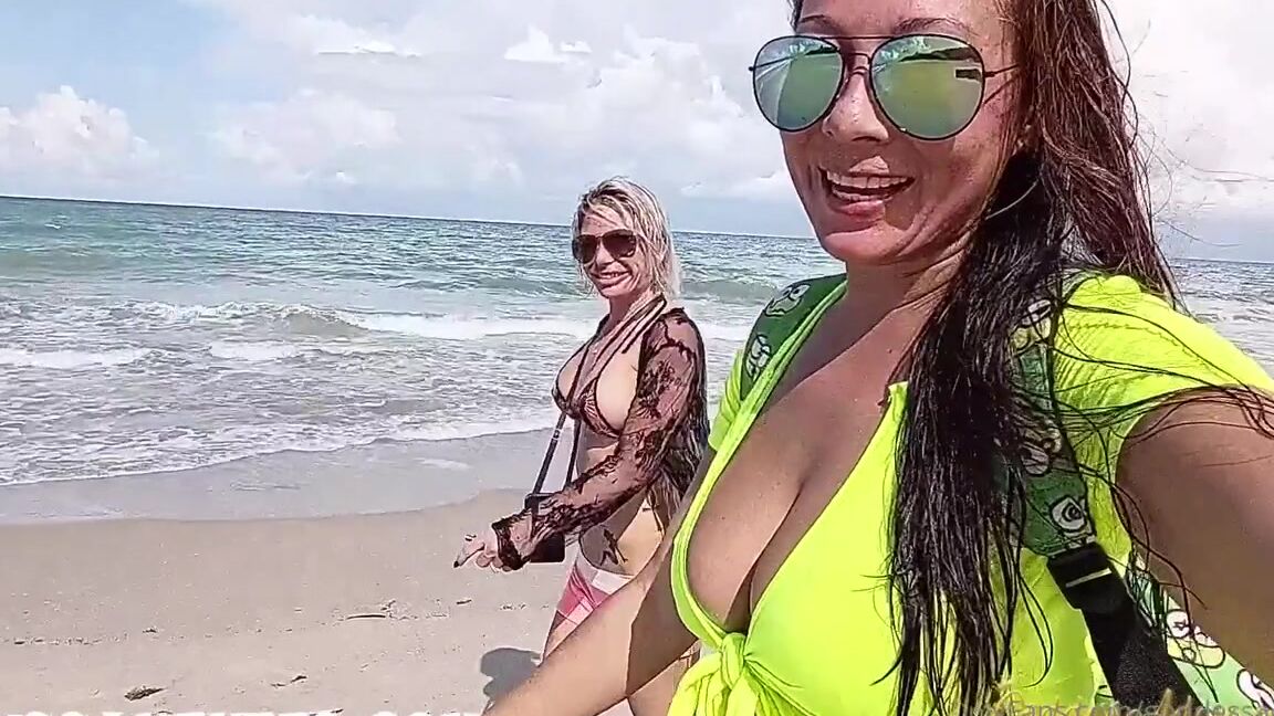 Goddess Adara Jordin Nicknamed Goddessadaraj 08 17 2021 Onlyfans Video At The Beach With My Bestie Nyssanevers
