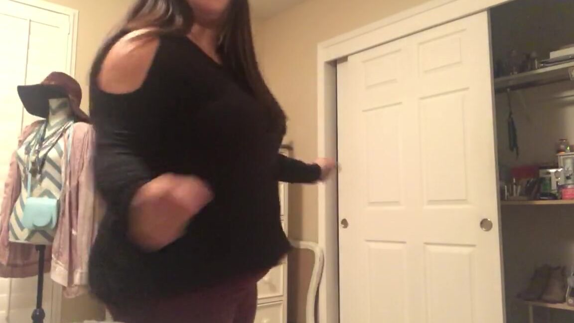 Strip Dancing in Bedroom._Nicole0718 PornHubPremium