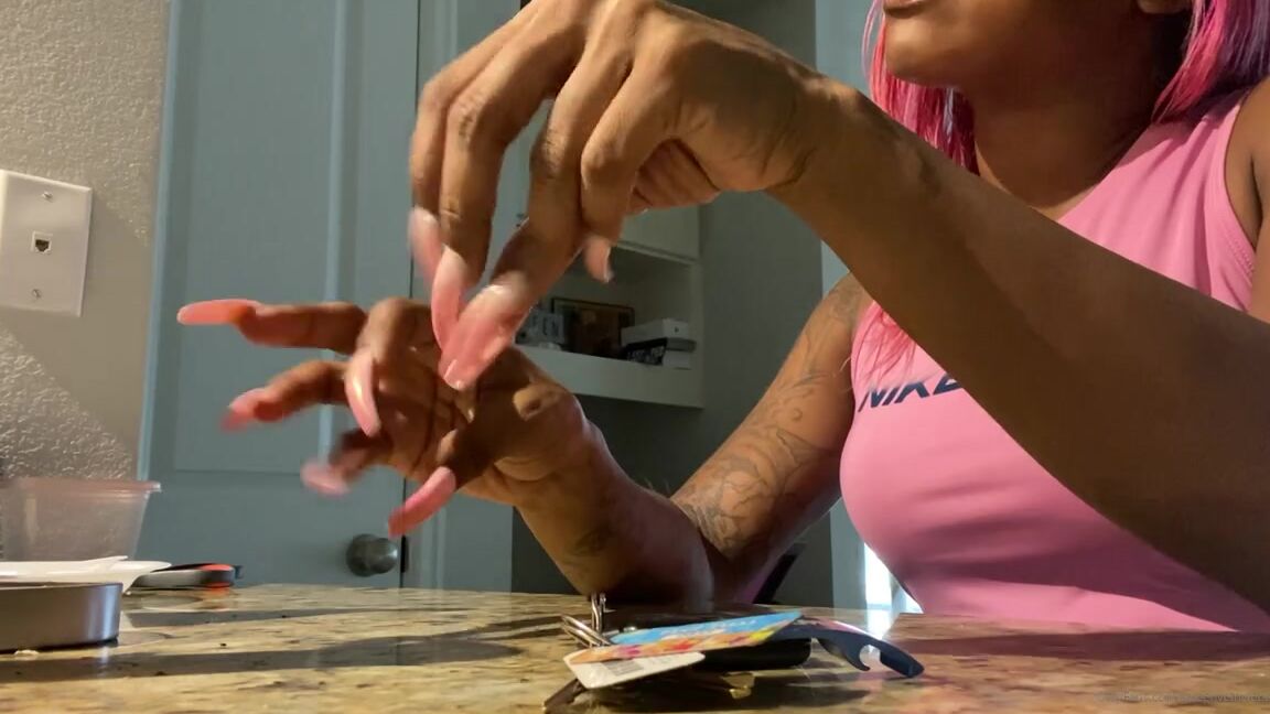 Tierradoll Onlyfans Nail Tapping Drives You Crazy