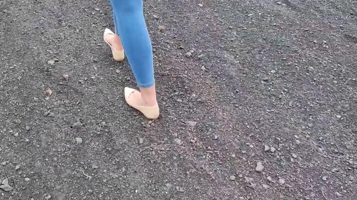 Kats Worn Heels Nicknamed Katswornheels Onlyfans Follow Me Watch Me Walk On Concrete Gravel And Mud In My Low Cut Pointy Patent