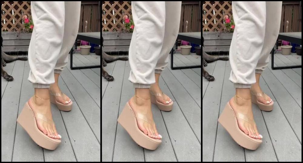 Greek Goddess Li Aka Greekli77 Onlyfans Happy Toesday Here S Some Shoe Tapping And Toe Wiggles