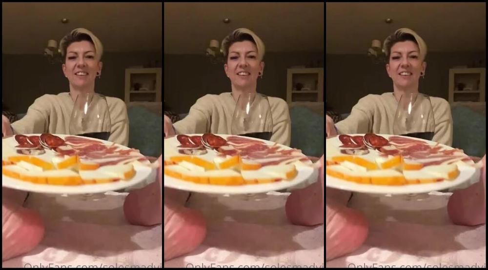 Solesmad Fetish Queen Aka Solesmadvip Onlyfans Im Finally At Its Very And It Rained All Day But Now Im Really Comfy With The Fireplace And