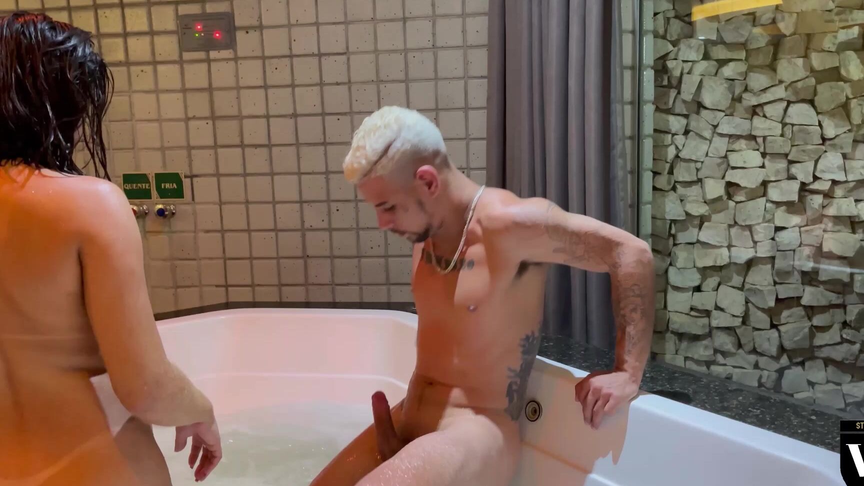 Amateur,Amateur Couple,Oral Sex,Bareback,Tattoos victorhugo tattooed got his girlfriend well ManyVids