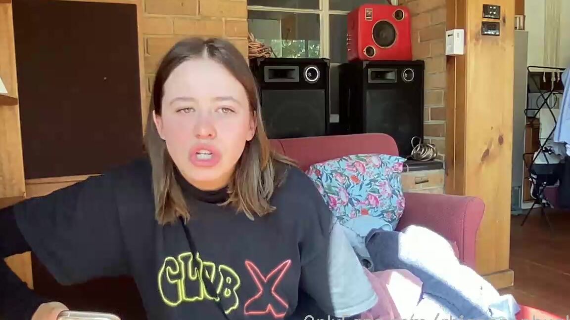 Rhiannnonhughes Stream Started At Pm Going Live In Hours Xox