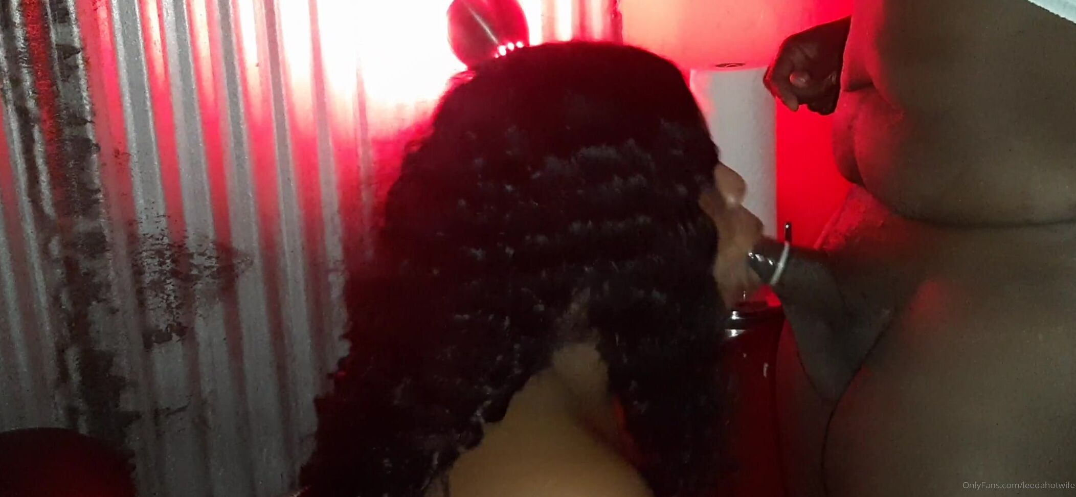 Leedahotwife He Pulled The Condom Off And Nutted On My