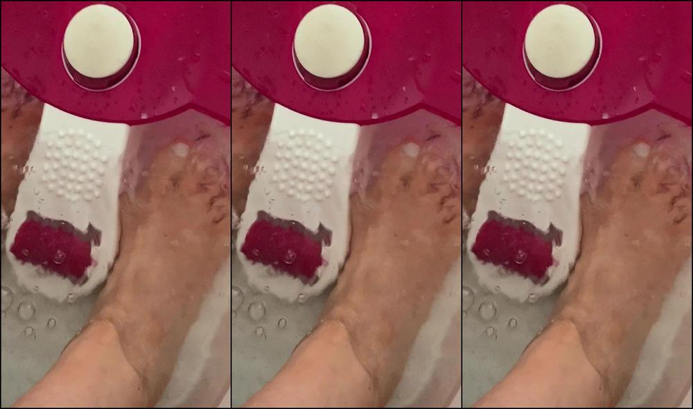 Lady Dark Angel Soaking My Feet X