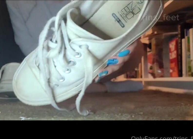 Mistress Trina Nicknamed Trins Feet 05 01 2023 Onlyfans Video Ive Been In These Shoes All Day